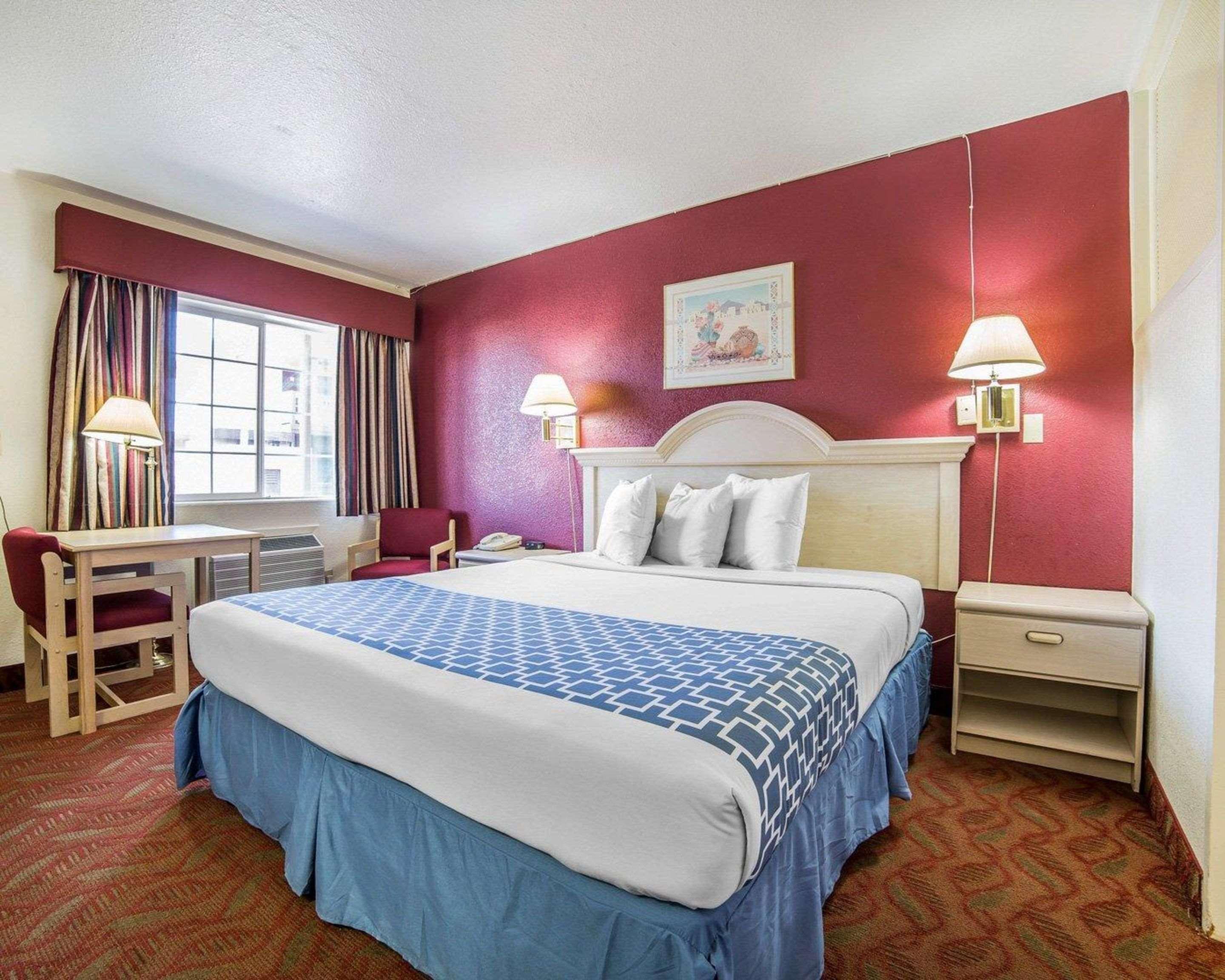 Econo Lodge Fallon Naval Air Station Area Exteriör bild