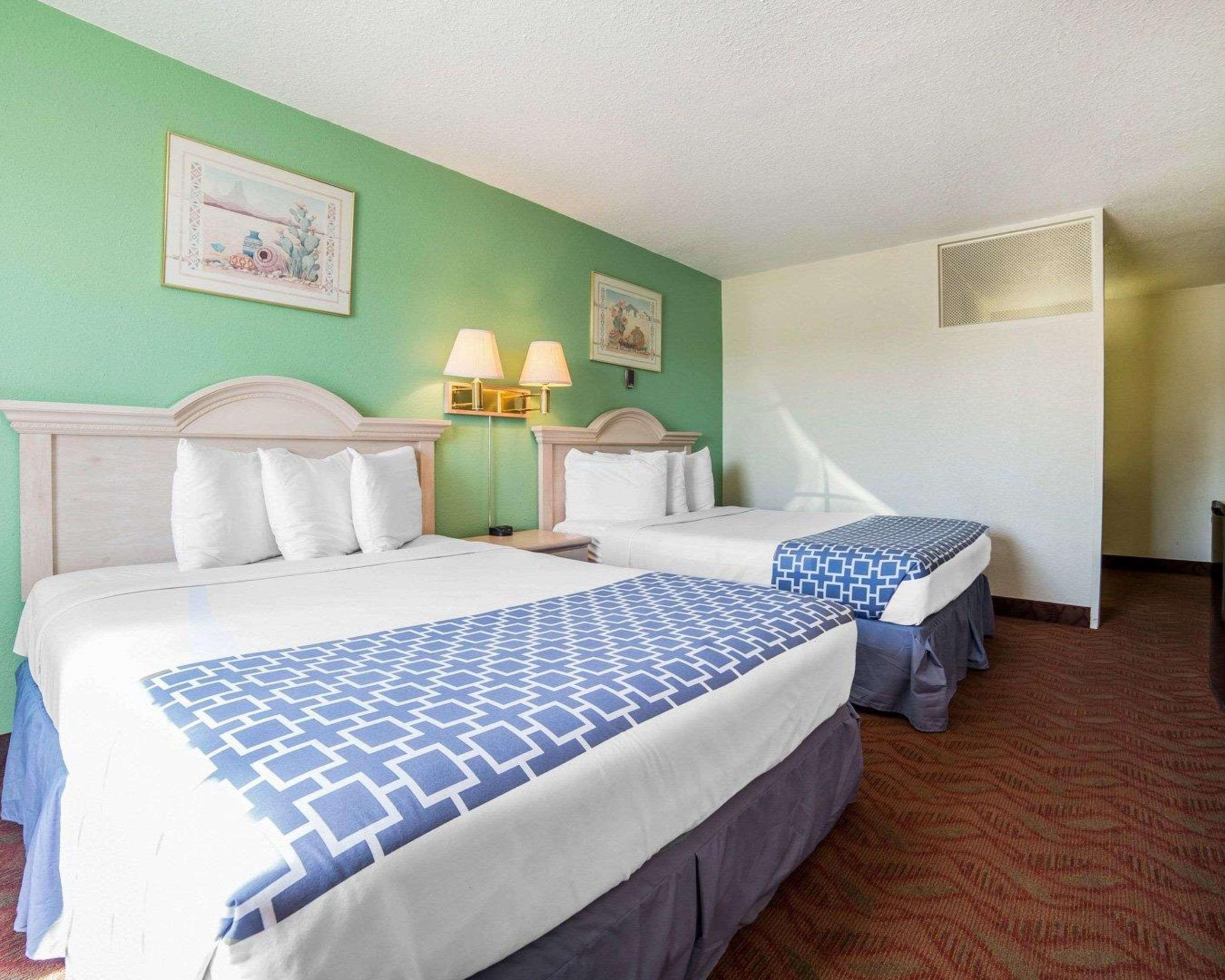 Econo Lodge Fallon Naval Air Station Area Exteriör bild