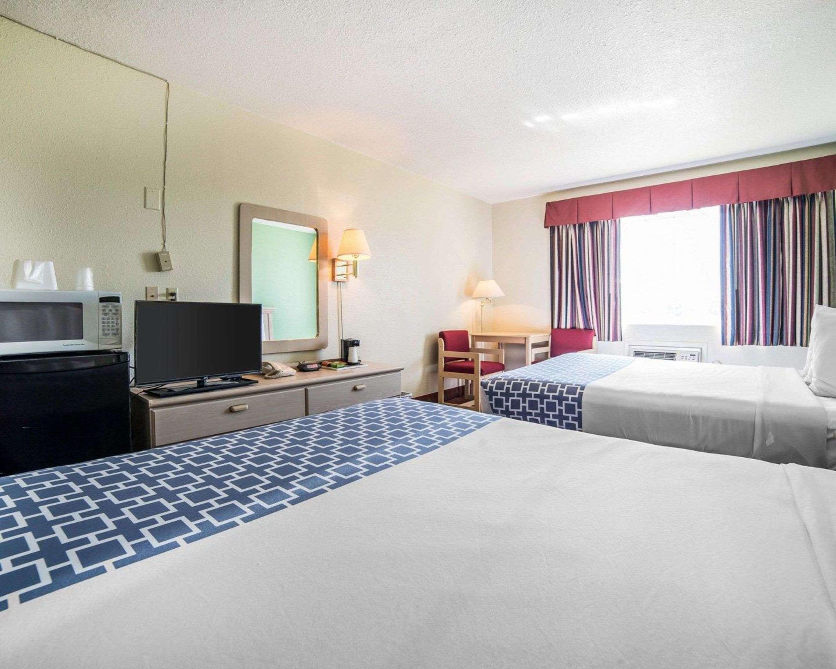 Econo Lodge Fallon Naval Air Station Area Exteriör bild