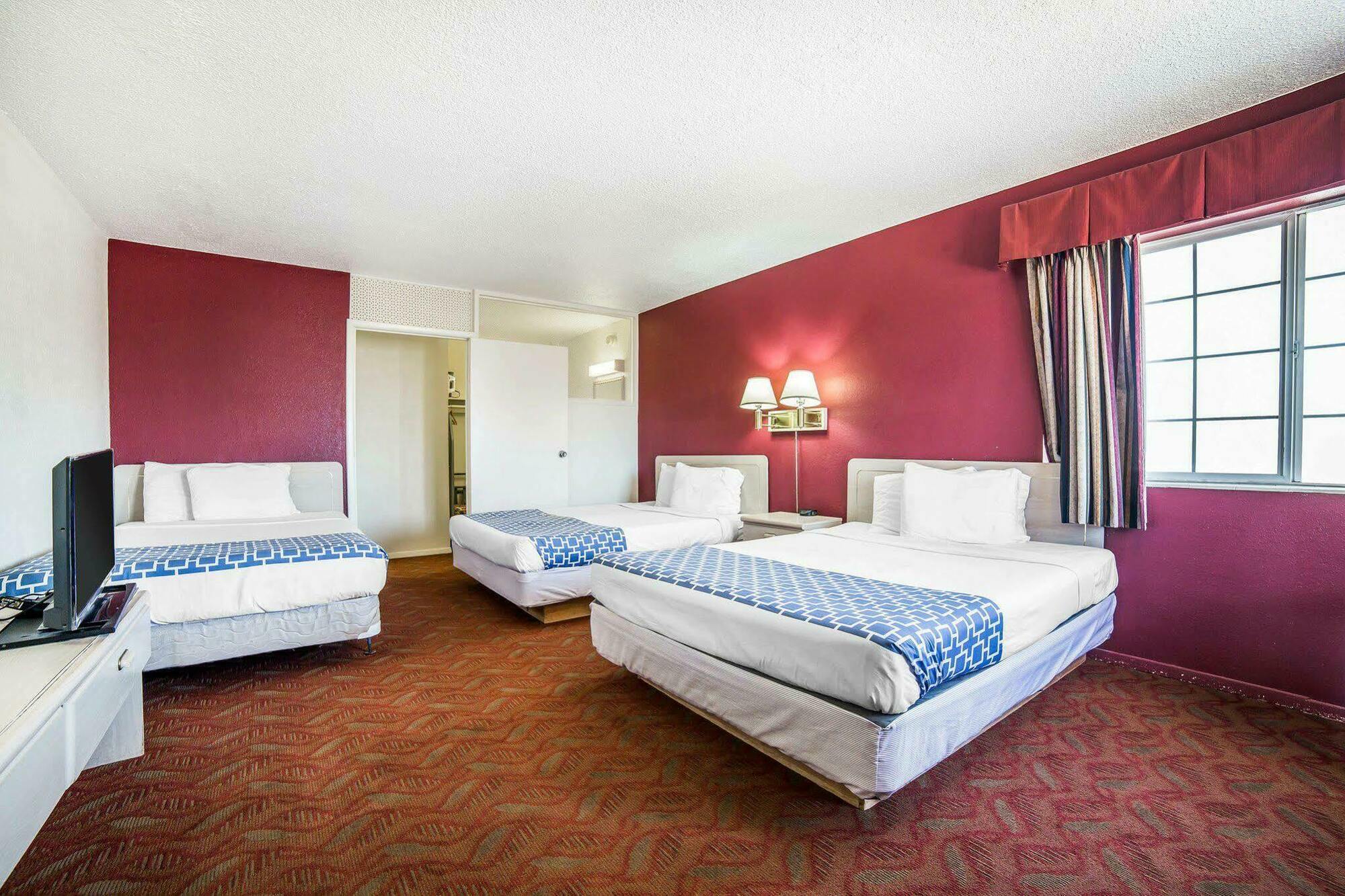 Econo Lodge Fallon Naval Air Station Area Exteriör bild